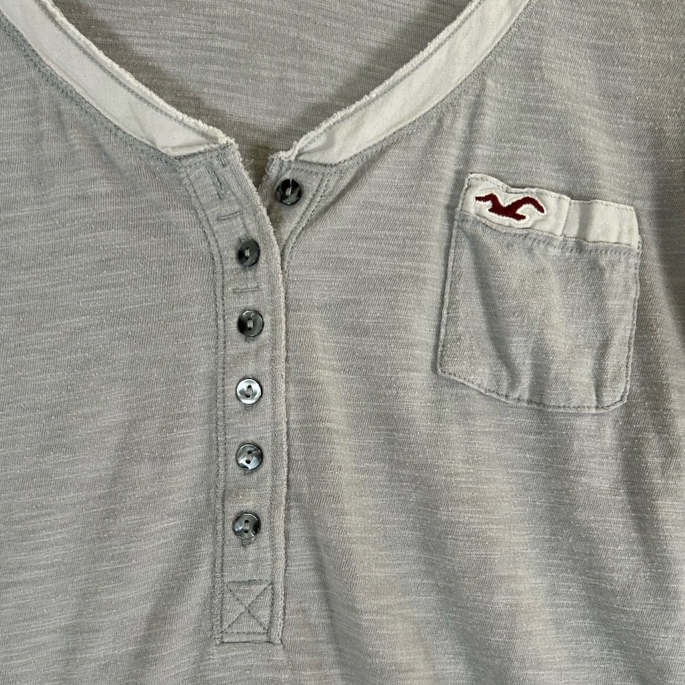 Y2K hollister Henley grey with front pocket embroidered logo - Picture 4 of 9